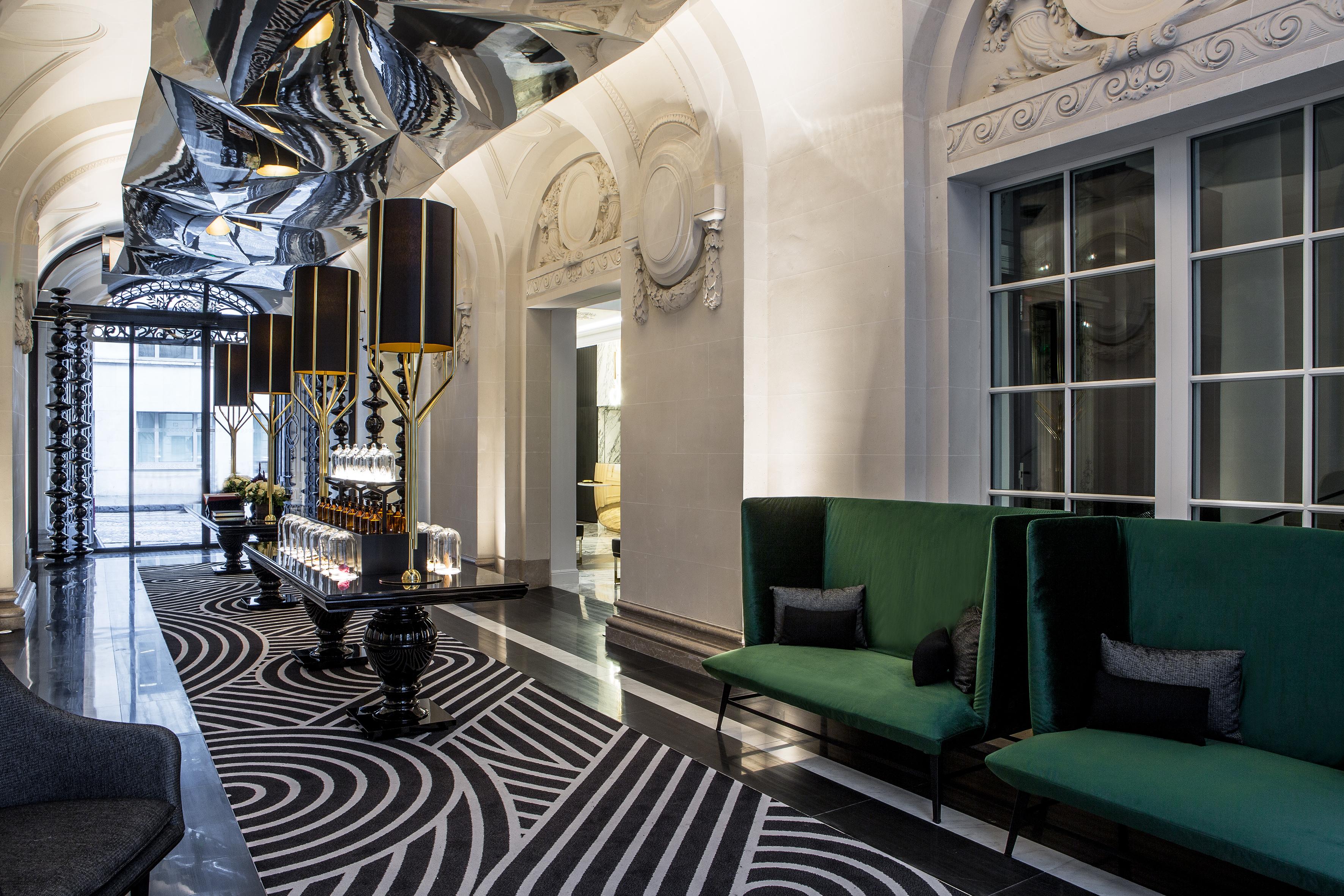 ลา เคลฟ ชองเซลิเซ ปารีส บาย เดอะ เครสต์ คอลเลคชั่น Hotel ภายนอก รูปภาพ The hotel's lobby