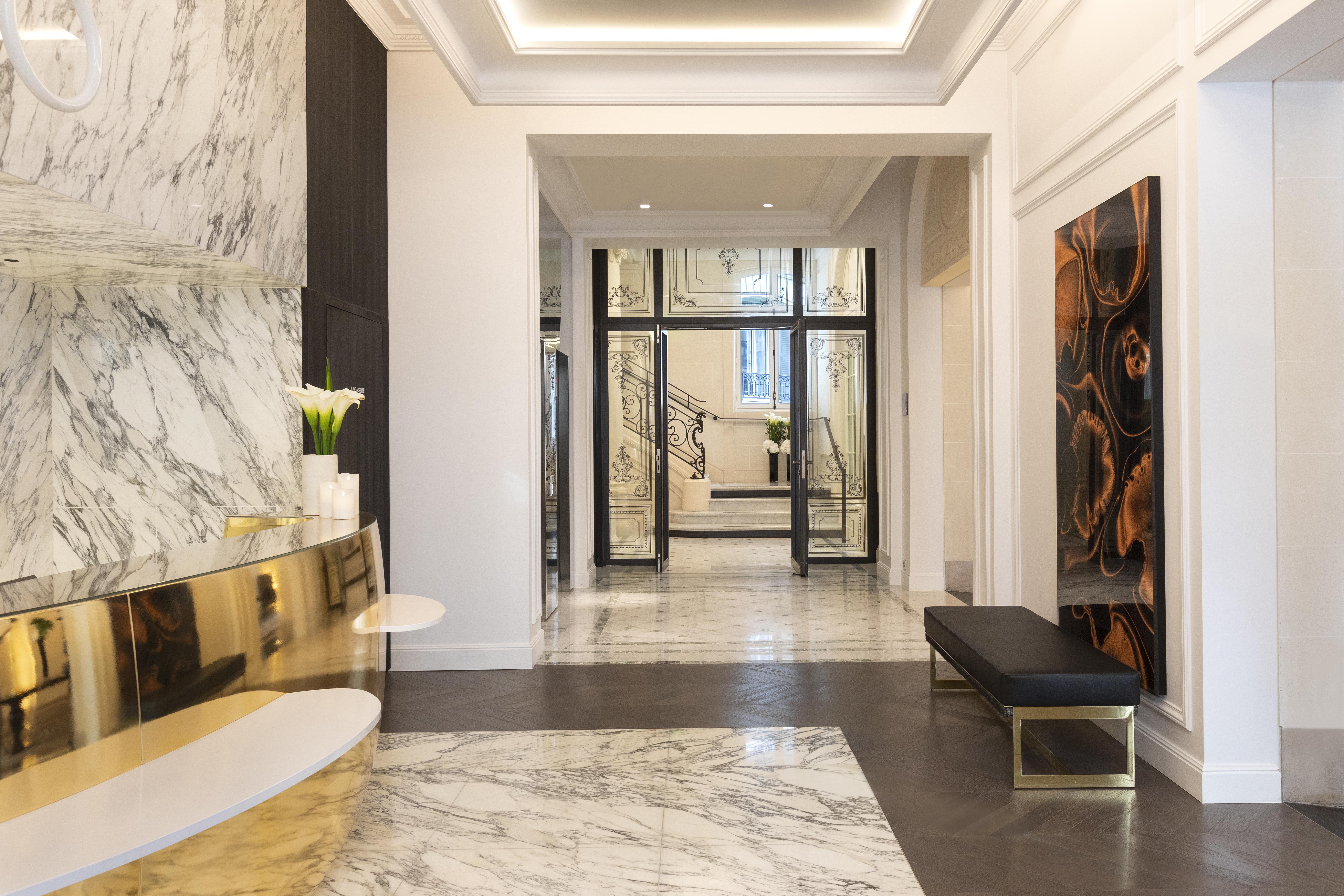 ลา เคลฟ ชองเซลิเซ ปารีส บาย เดอะ เครสต์ คอลเลคชั่น Hotel ภายนอก รูปภาพ The entrance hall